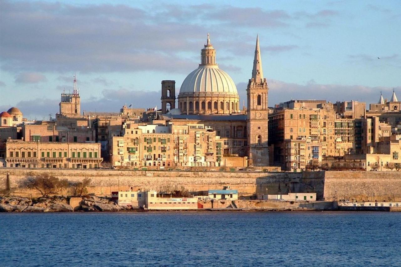 Modern 2 Bedroom Maisonette In Central Sliema Exterior photo
